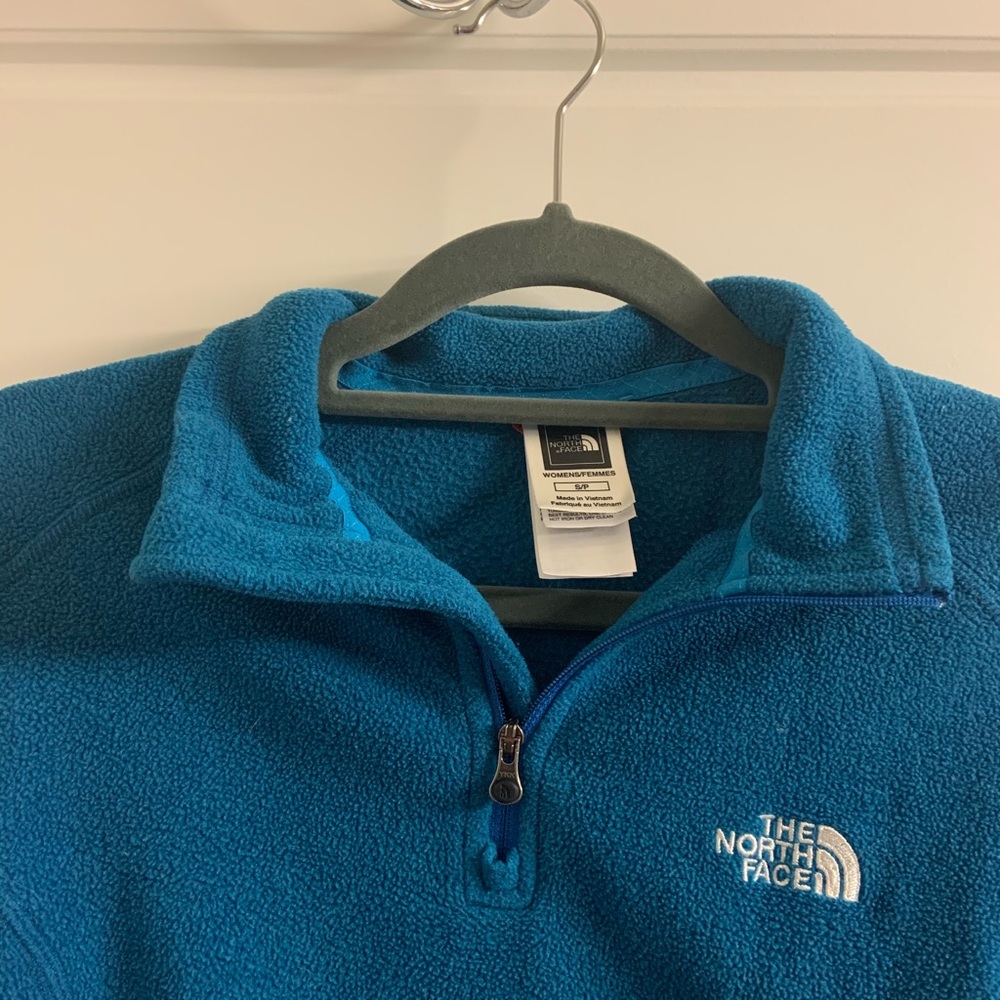 North face pullover - Picture 3 of 3